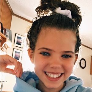 Meet your Posher, Olivia